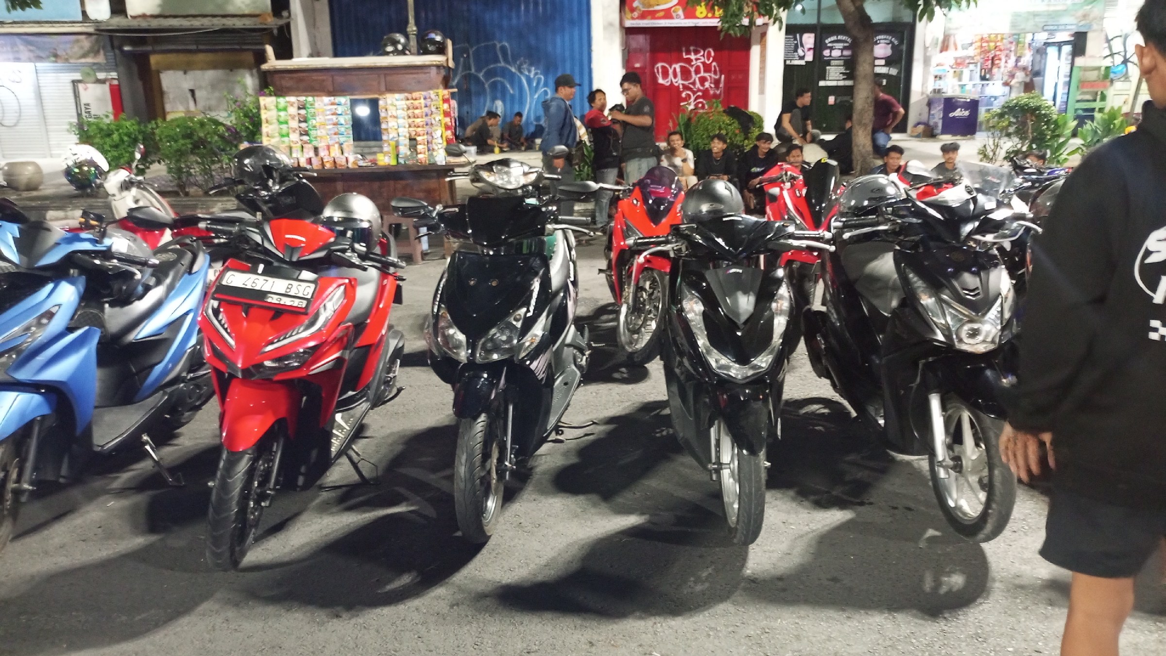 Mini NR Wacana Style X Matic Gank V2: Satu Aspal, Satu Cerita di Angkringan A.R