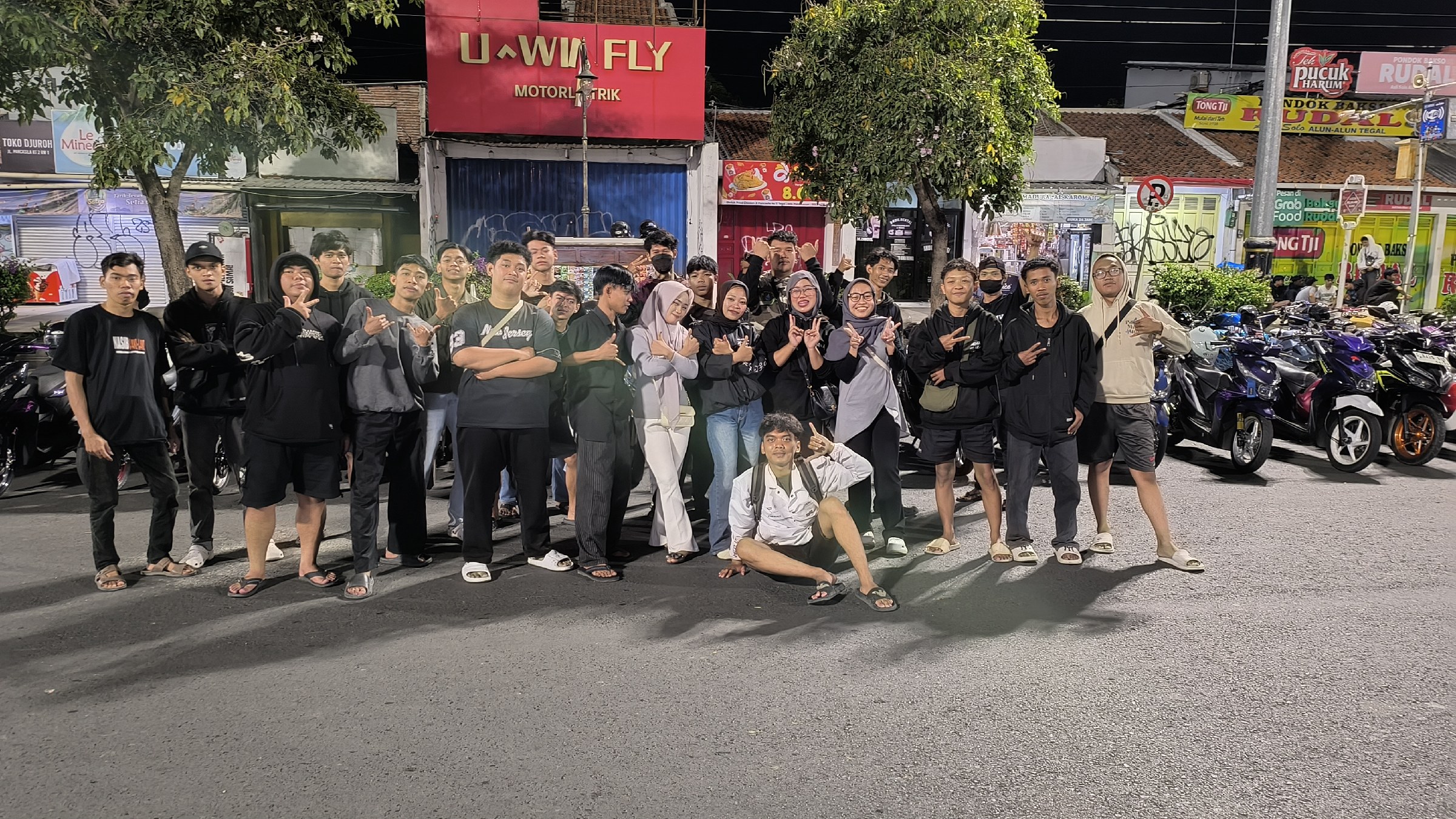 Mini NR Wacana Style X Matic Gank V2: Satu Aspal, Satu Cerita di Angkringan A.R