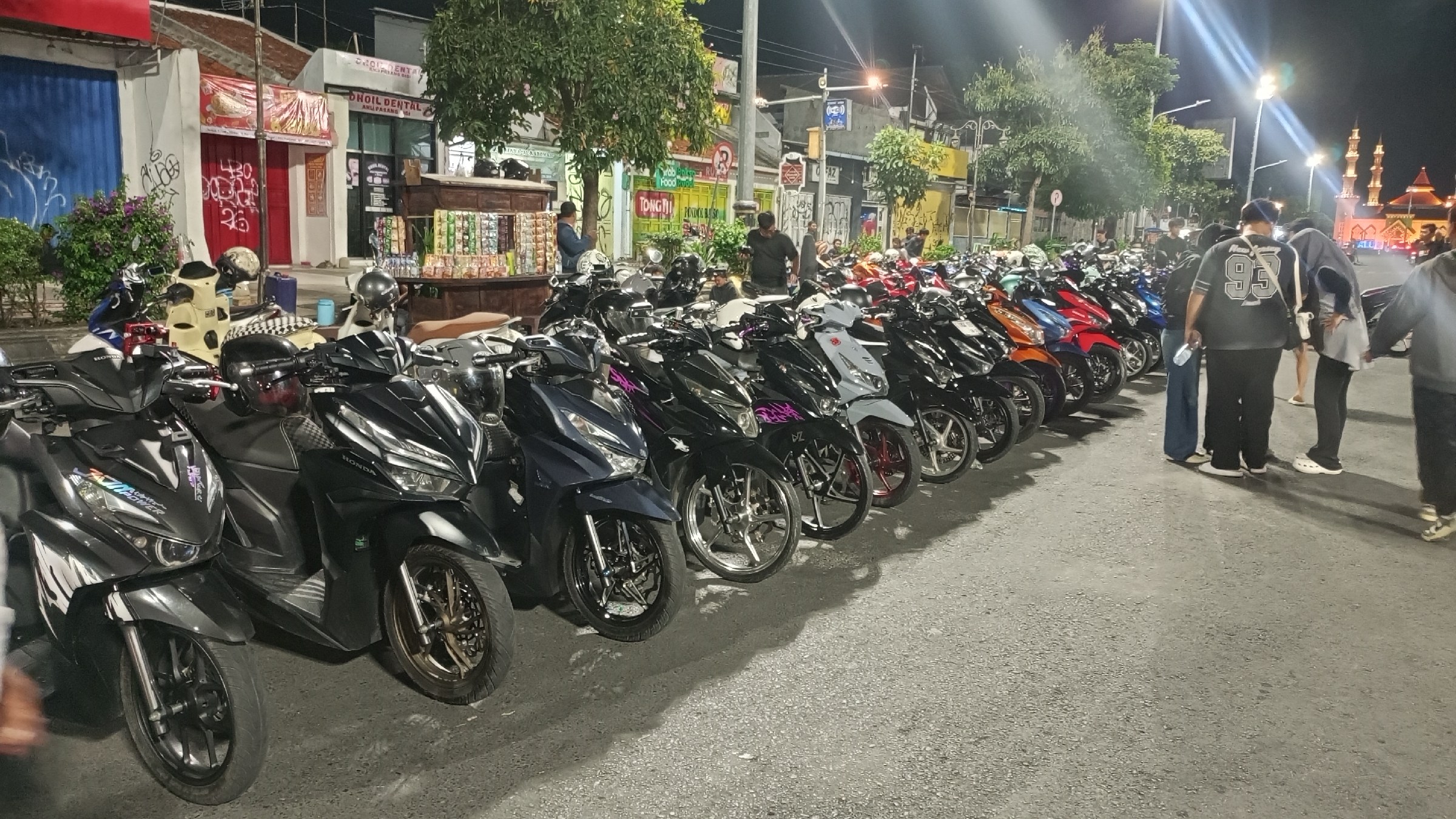 Mini NR Wacana Style X Matic Gank V2: Satu Aspal, Satu Cerita di Angkringan A.R
