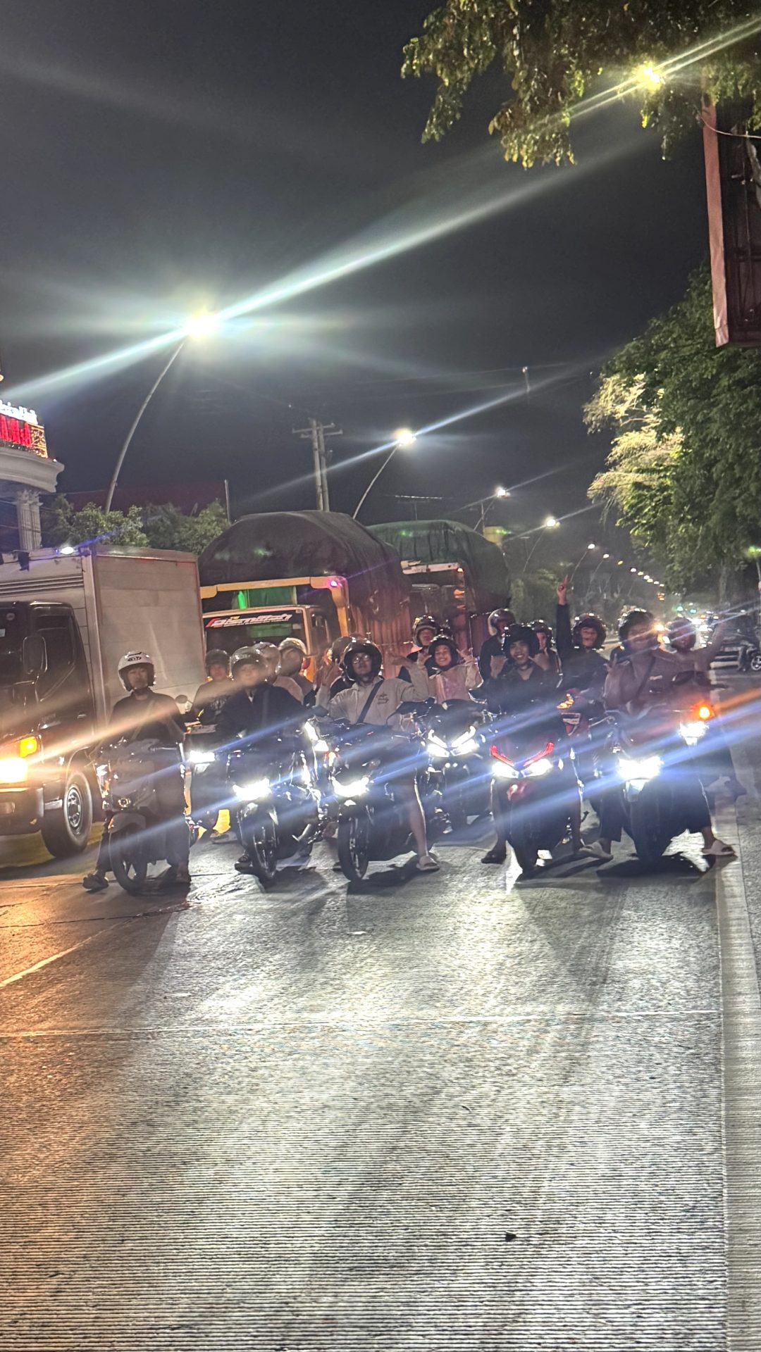 Dokumentasi Kumpul Mingguan Wacana Style & Rolling Tegal ke Angkringan A.R