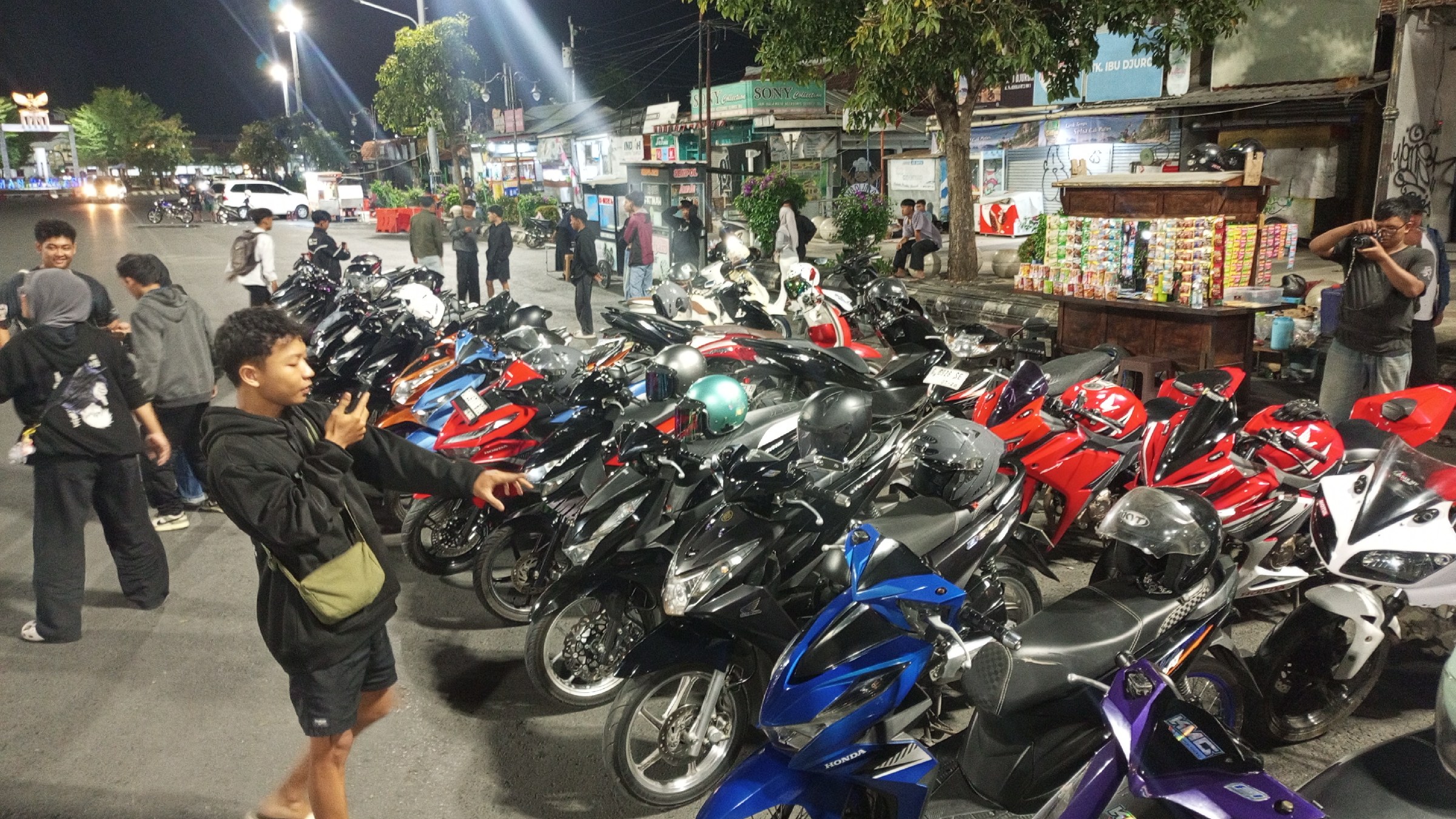 Mini NR Wacana Style X Matic Gank V2: Satu Aspal, Satu Cerita di Angkringan A.R